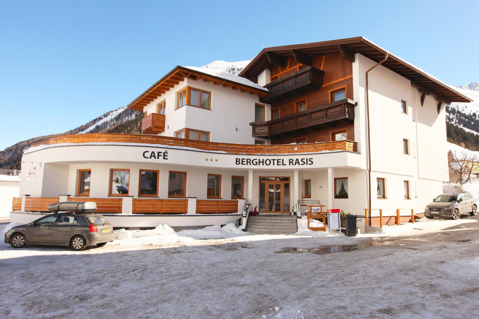 Berghotel Rasis Гальтюр Екстер'єр фото